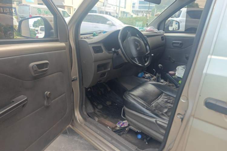 Used Wuling Rongguang V 2016 1.2L Practical Model Non-Power-Assisted Driver Seat