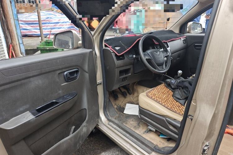 Used Wuling Rongguang V 2016 1.5L Standard Version Driver Seat
