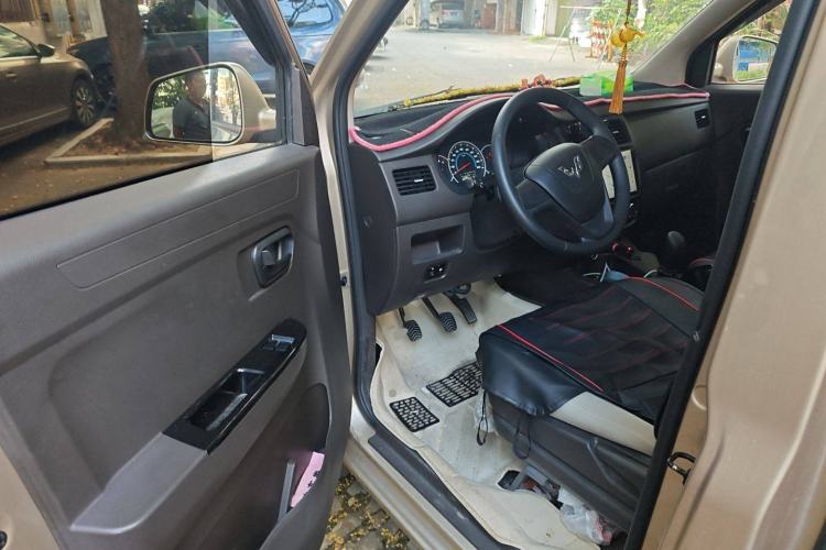 Used Wuling Rongguang V 2016 1.5L Standard Version Driver Seat