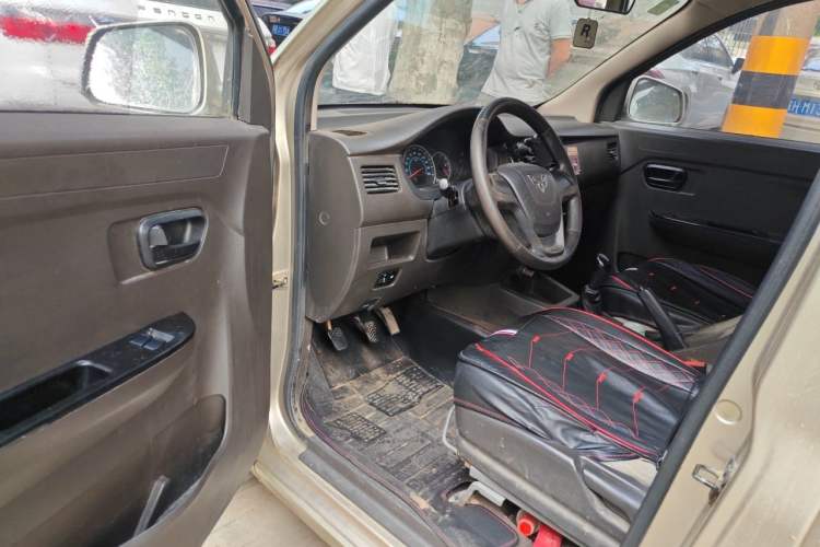 Used Wuling Rongguang V 2016 1.5L Standard Version Driver Seat