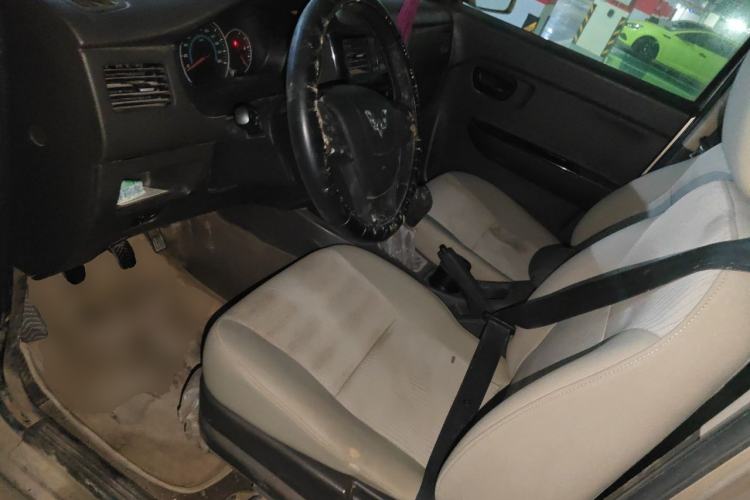 Used Wuling Rongguang V 2016 1.5L Standard Version Driver Seat