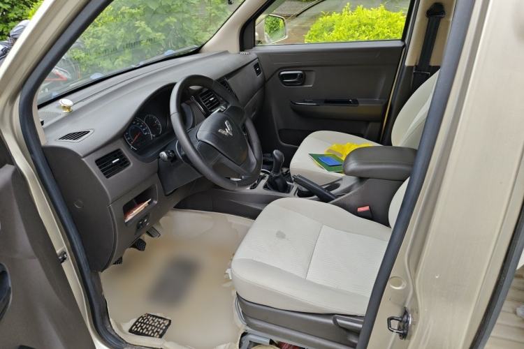 Used Wuling Rongguang V 2016 1.5L Standard Version Driver Seat