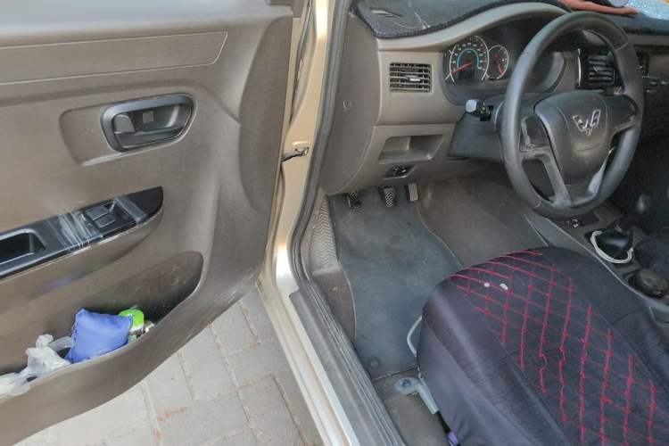 Used Wuling Rongguang V 2016 1.5L Standard Version Driver Seat