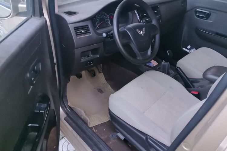Used Wuling Rongguang V 2016 1.5L Standard Version Driver Seat