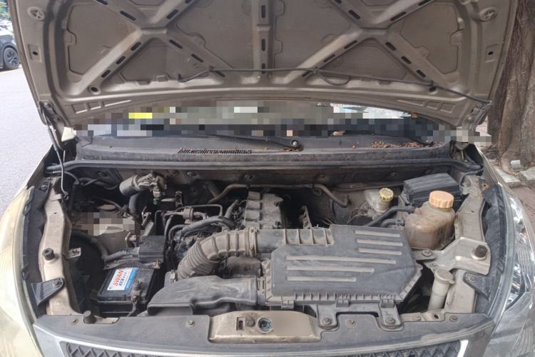 Used Wuling Rongguang V 2016 1.5L Practical Version Engine Bay