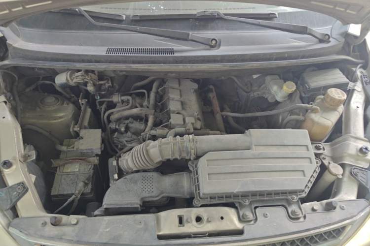Used Wuling Rongguang V 2016 1.5L Standard Version Engine Bay