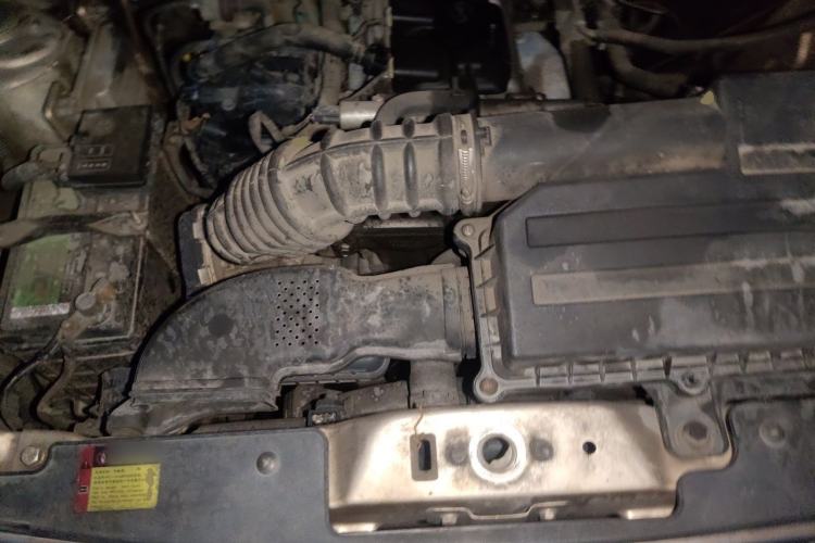 Used Wuling Rongguang V 2016 1.5L Standard Version Engine Bay