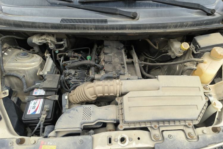 Used Wuling Rongguang V 2016 1.5L Standard Version Engine Bay