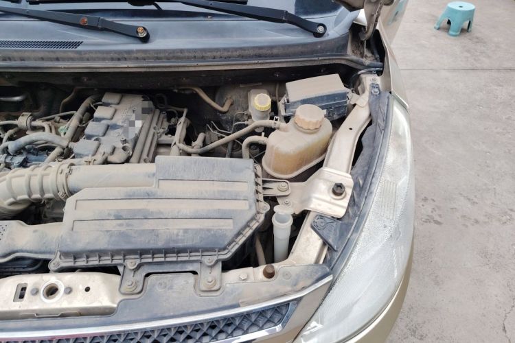 Used Wuling Rongguang V 2016 1.5L Standard Version Engine Bay Left