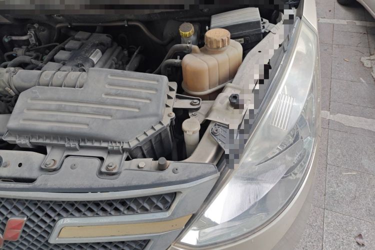 Used Wuling Rongguang V 2016 1.5L Standard Version Engine Bay Left