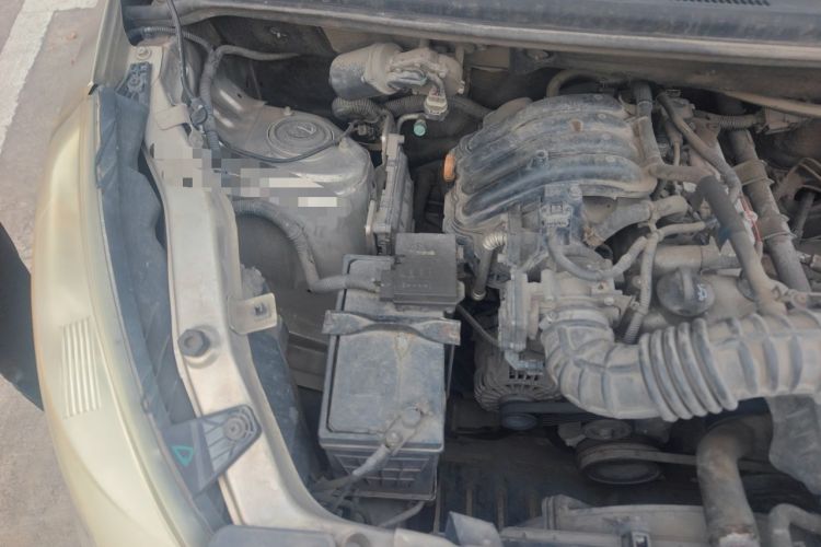 Used Wuling Rongguang V 2016 1.2L Practical Model Non-Power-Assisted Engine Bay Right