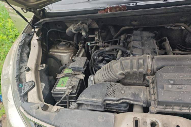 Used Wuling Rongguang V 2016 1.5L Standard Version Engine Bay Right