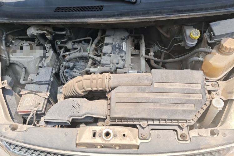 Used Wuling Rongguang V 2016 1.5L Standard Version Engine Bay
