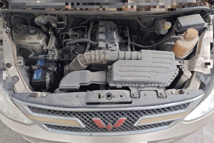 Used Wuling Rongguang V 2016 1.5L Standard Version Engine Bay