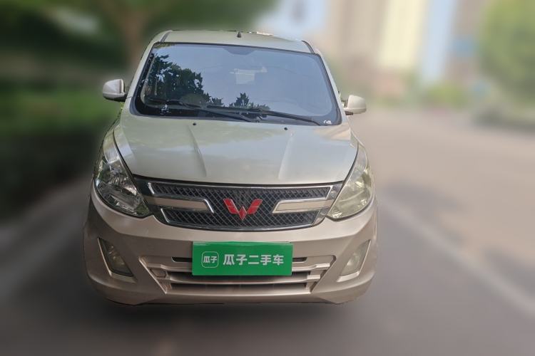 Used Wuling Rongguang V 2016 1.5L Standard Version Front