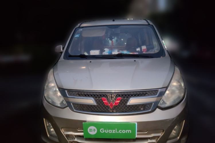 Used Wuling Rongguang V 2016 1.5L Standard Version Front