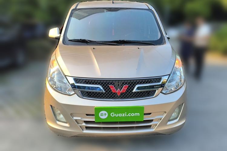 Used Wuling Rongguang V 2016 1.5L Standard Version Front