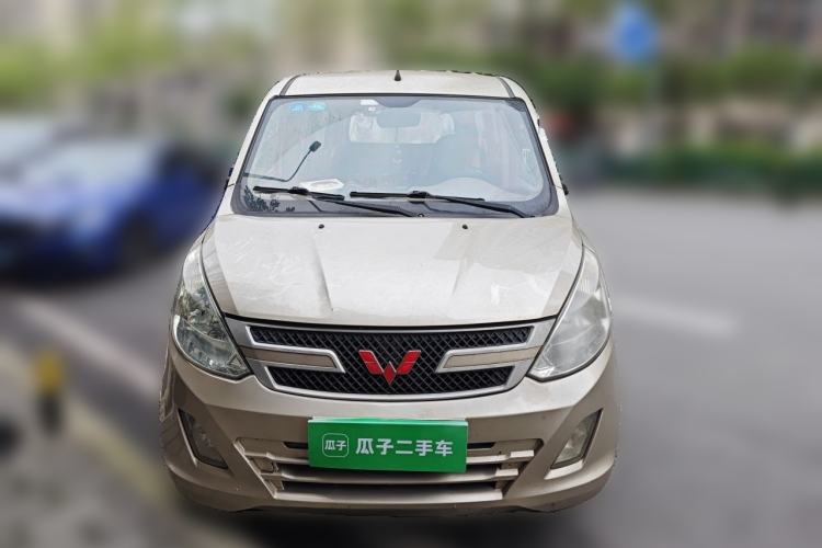 Used Wuling Rongguang V 2016 1.5L Practical Version Front