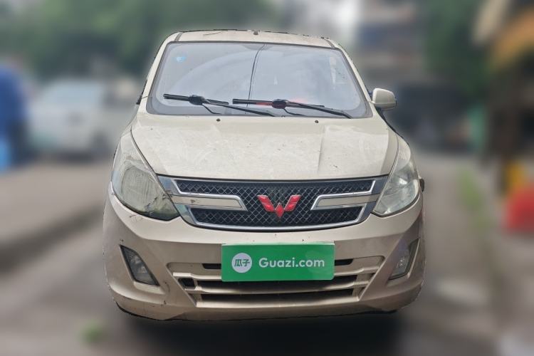 Used Wuling Rongguang V 2016 1.5L Standard Version Front