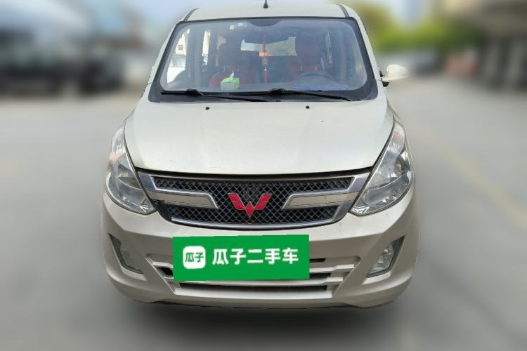 Used Wuling Rongguang V 2016 1.5L Standard Version Front