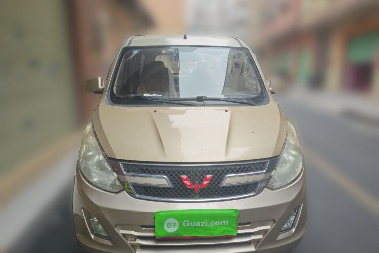 Used Wuling Rongguang V 2016 1.5L Standard Version Front