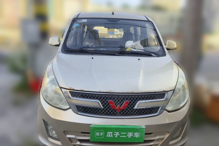 Used Wuling Rongguang V 2016 1.5L Standard Version Front