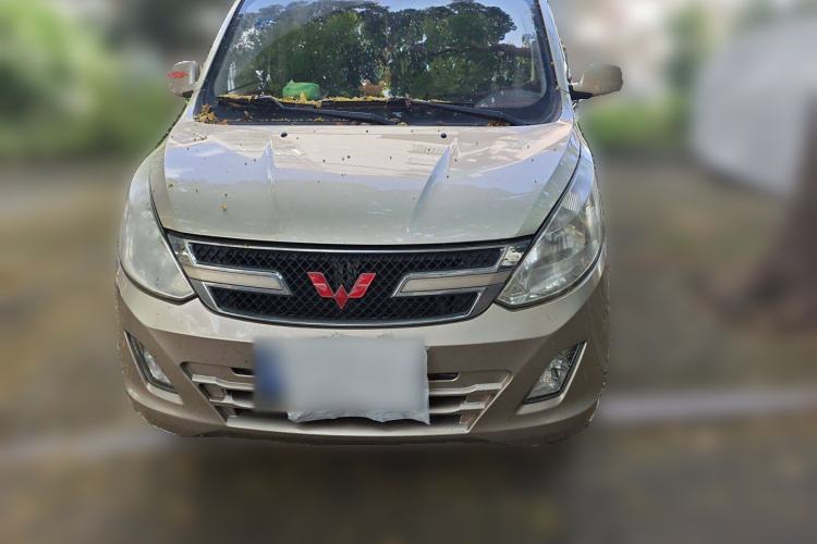 Used Wuling Rongguang V 2016 1.5L Standard Version Front