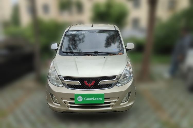 Used Wuling Rongguang V 2016 1.5L Standard Version Front