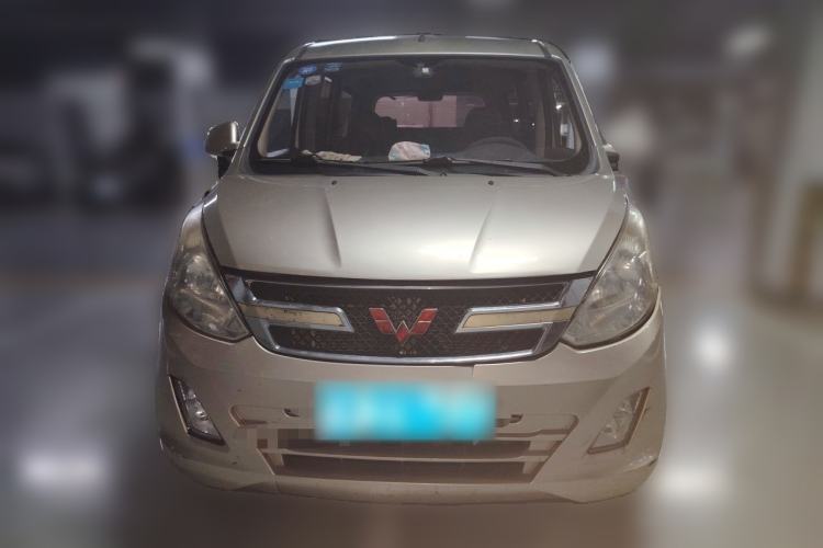 Used Wuling Rongguang V 2016 1.5L Standard Version Front