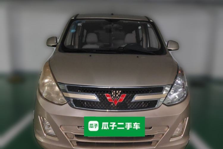 Used Wuling Rongguang V 2016 1.5L Standard Version Front