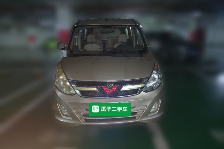 Used Wuling Rongguang V 2016 1.5L Standard Version Front