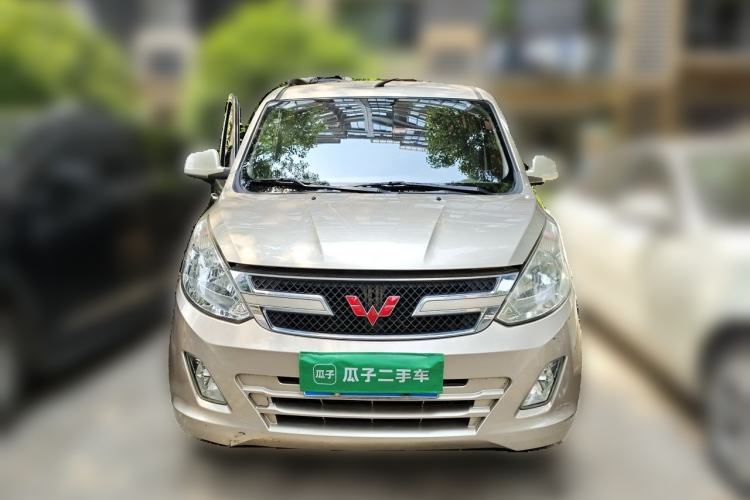Used Wuling Rongguang V 2016 1.5L Standard Version Front