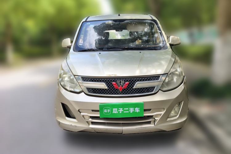 Used Wuling Rongguang V 2016 1.2L Standard Version Front