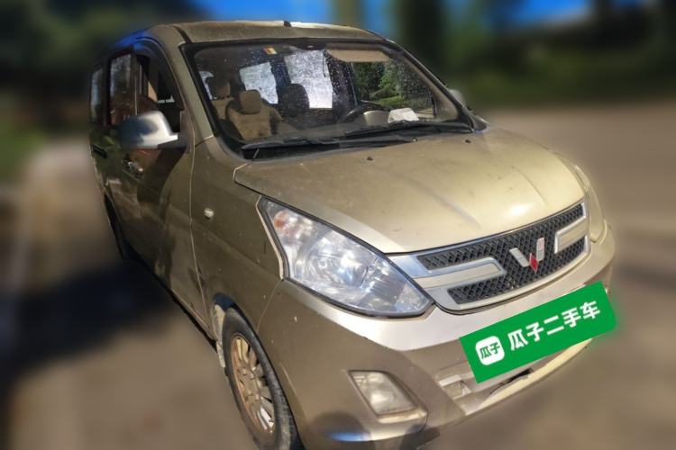 Used Wuling Rongguang V 2016 1.5L Standard Version Front Right 45 Deg