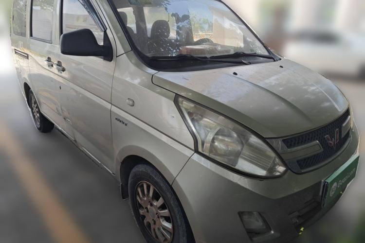 Used Wuling Rongguang V 2016 1.5L Standard Version Front Right 45 Deg