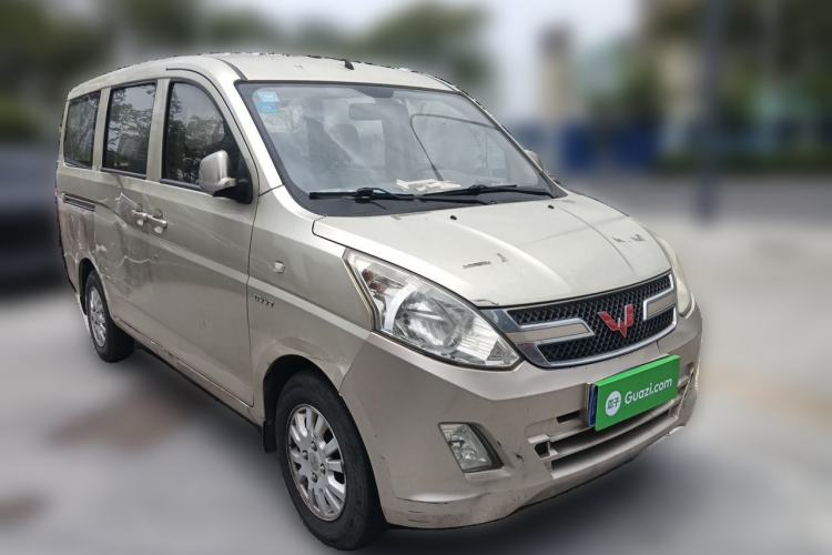 Used Wuling Rongguang V 2016 1.5L Standard Version Front Right 45 Deg