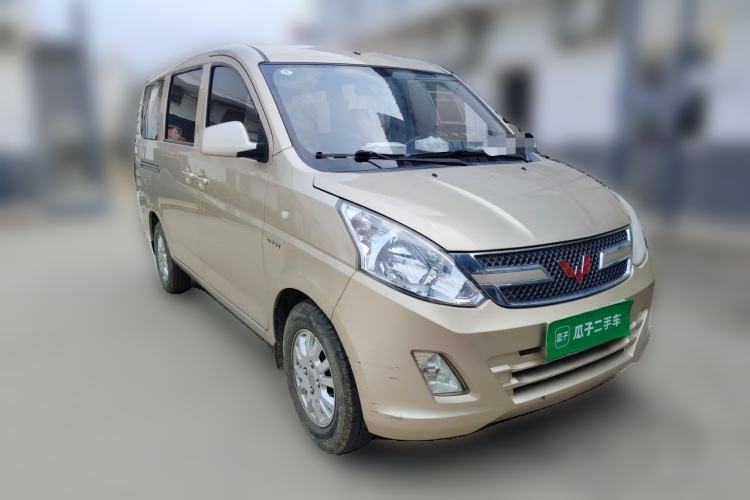 Used Wuling Rongguang V 2016 1.5L Standard Version Front Right 45 Deg
