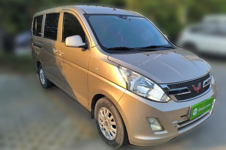 Used Wuling Rongguang V 2016 1.5L Standard Version Front Right 45 Deg