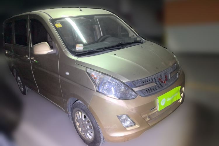 Used Wuling Rongguang V 2016 1.5L Standard Version Front Right 45 Deg