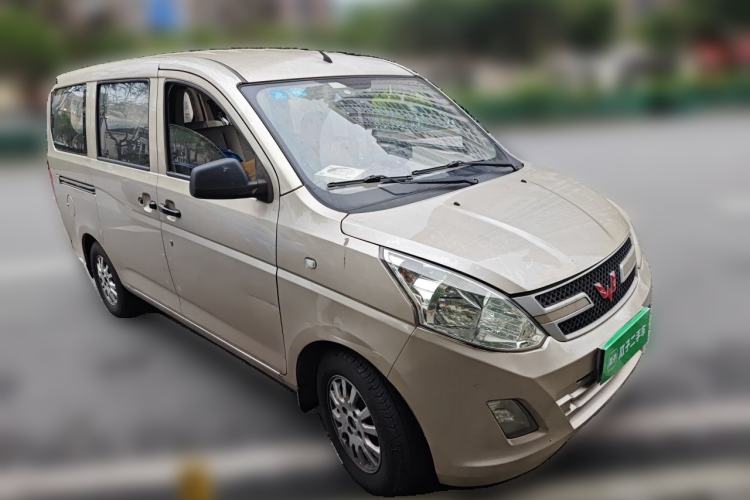Used Wuling Rongguang V 2016 1.5L Practical Version Front Right 45 Deg