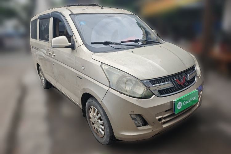 Used Wuling Rongguang V 2016 1.5L Standard Version Front Right 45 Deg