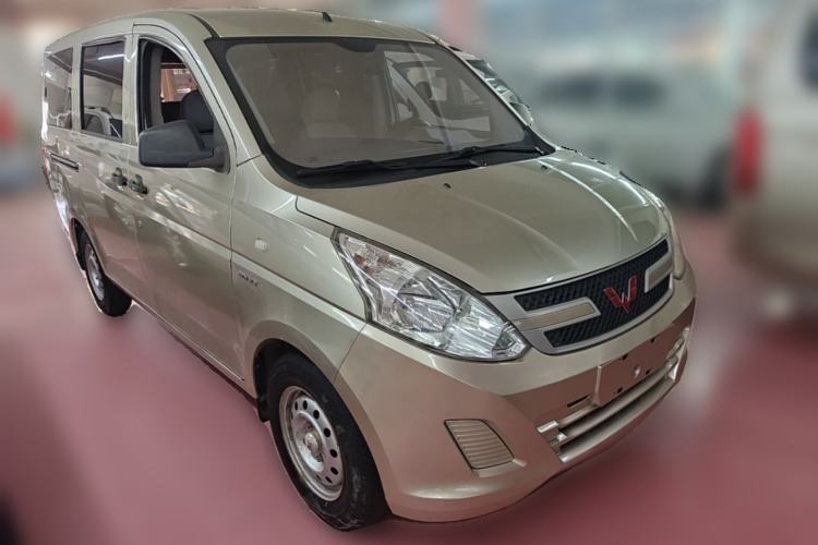 Used Wuling Rongguang V 2016 1.5L Practical Version Front Right 45 Deg