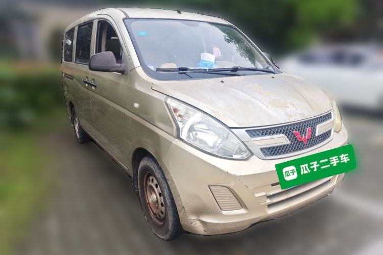 Used Wuling Rongguang V 2016 1.2L Practical Version Front Right 45 Deg