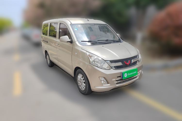 Used Wuling Rongguang V 2016 1.5L Standard Version Front Right 45 Deg