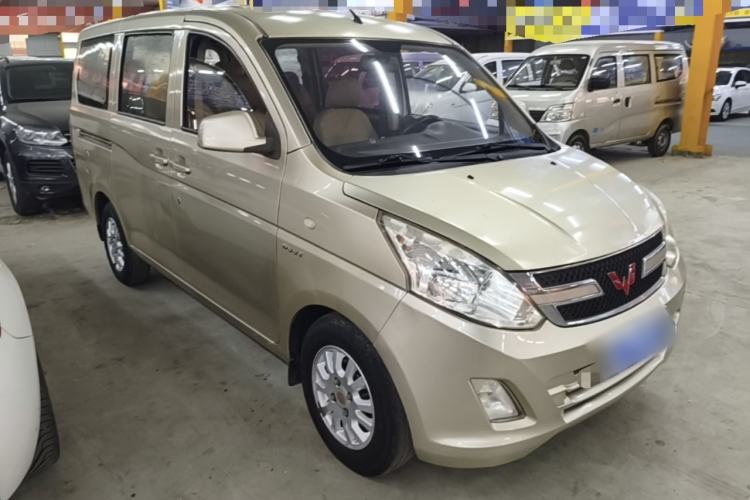 Used Wuling Rongguang V 2016 1.5L Standard Version Front Right 45 Deg