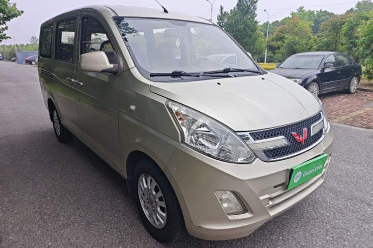 Used Wuling Rongguang V 2016 1.2L Standard Version Front Right 45 Deg