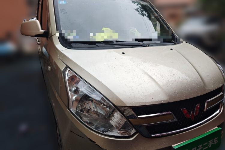 Used Wuling Rongguang V 2016 1.2L Standard Version Front Right 45 Deg