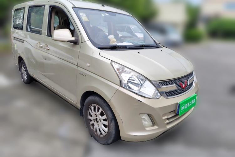 Used Wuling Rongguang V 2016 1.5L Standard Version Front Right 45 Deg