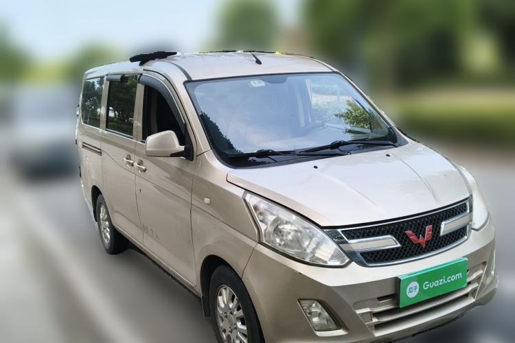 Used Wuling Rongguang V 2016 1.2L Standard Version Front Right 45 Deg