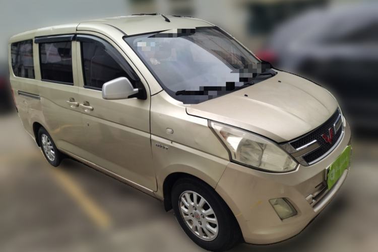 Used Wuling Rongguang V 2016 1.5L Standard Version Front Right 45 Deg